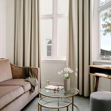 Kensington Gardens Hotel, Sonder By Marriott Bonvoy London Exterior photo